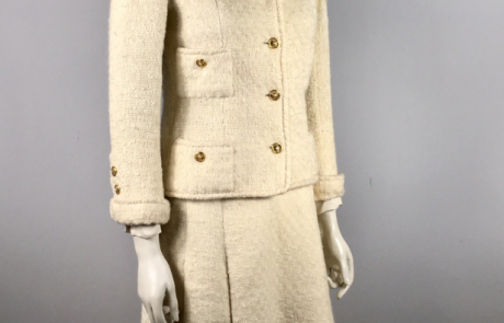 Le retour de Chanel en 1954 : comment Gabrielle Chanel redéfinit sa vision de l&rsquo;élégance moderne