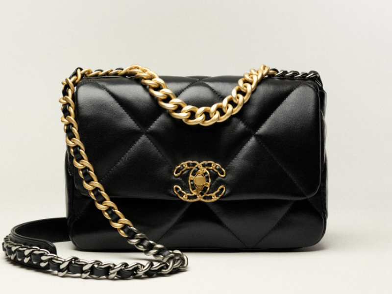 Le logo Chanel : histoire du double C devenu un symbole mondial