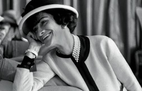 Les perles Chanel : histoire d&rsquo;un symbole de féminité devenu un code de la maison