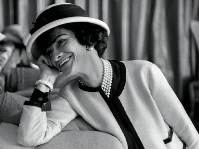 Les perles Chanel : histoire d&rsquo;un symbole de féminité devenu un code de la maison