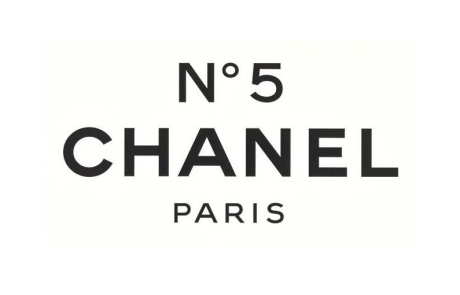 Pourquoi le chiffre 5 est-il si important chez Chanel ? L&rsquo;histoire d&rsquo;un symbole au cœur de la maison