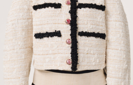 La veste en tweed Chanel : histoire d&rsquo;une icône du vestiaire féminin