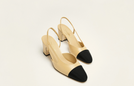 Les souliers bicolores Chanel : histoire des Slingbacks devenus un best-seller de la maison