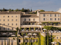 Airelles et Guerlain ouvrent un spa d’exception à Gordes