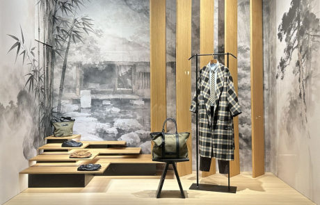 KENZO investit les vitrines des Galeries Lafayette Haussmann