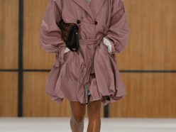 Fashion Week Printemps-Eté 2027 | Burberry entre héritage de marque et désir de modernité