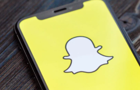 Luxe et réseaux sociaux : pourquoi Snapchat mise sur les conversations privées pour renforcer la désirabilité des maisons