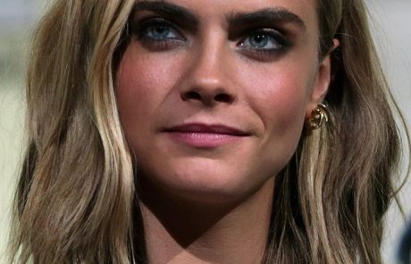 Cara Delevingne : nouvelle égérie du rouge à lèvres Dior Addict Stellar Shine