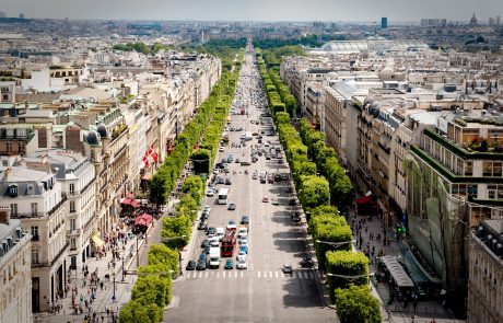 Champs-Elysées : des cristaux Swarovski pour habiller les fontaines