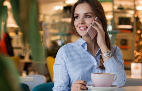 Une coque avec batterie intégrée… Oui, mais Hermès !