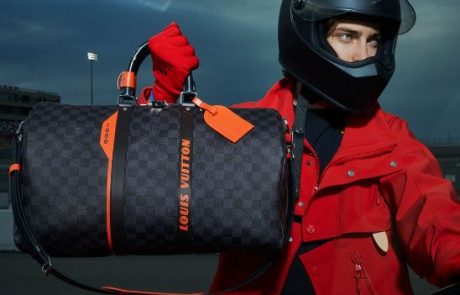 Louis Vuitton décline son damier en version cobalt