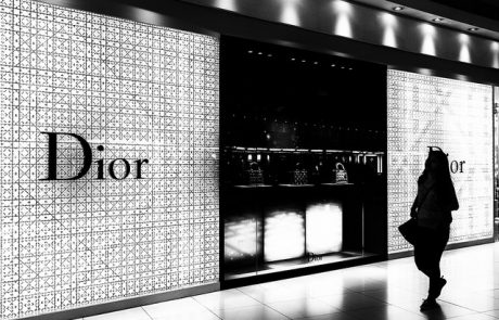 Les années 1950 à l’honneur dans le défilé prêt-à-porter Dior