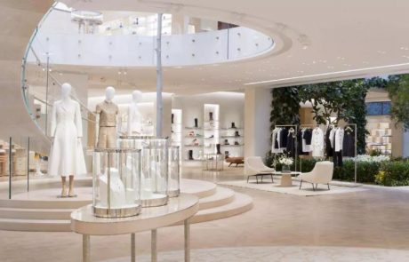 Dior rouvre sa boutique de l’avenue Montaigne