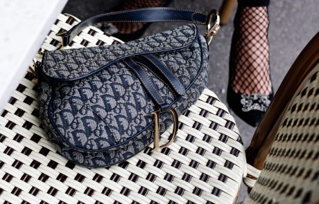 Chez Dior, le célèbre sac « Selle » signe son retour