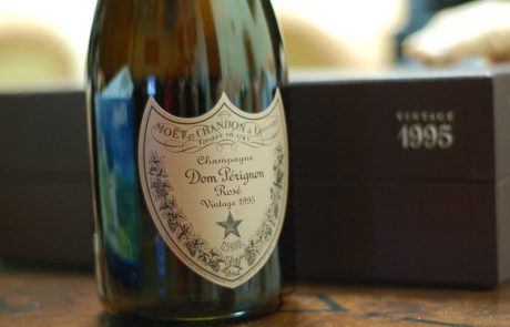 Dom Pérignon s’installe aux Galeries Lafayette pour les fêtes