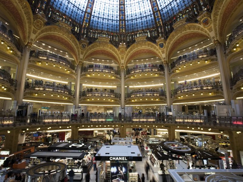 Panoply propose la location de vêtements de luxe aux Galeries Lafayette