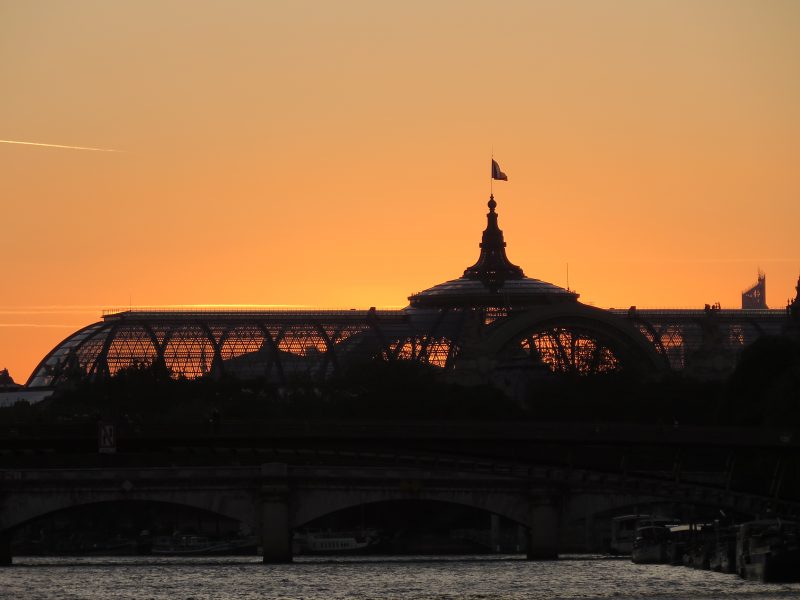 Une Fashion Week parisienne entre hommages et audaces