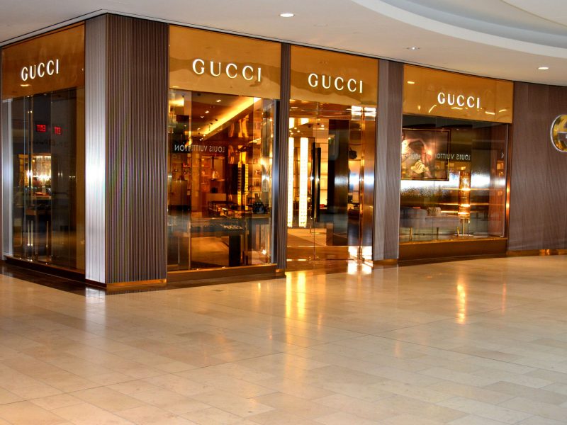 Gucci ouvre six centres d’appels de luxe