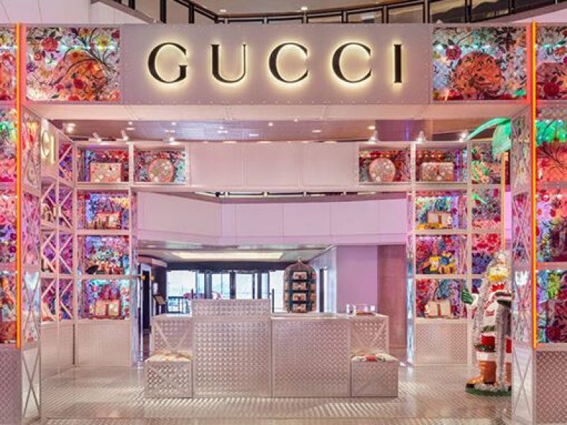 Gucci Pin : Gucci réinvente le retail