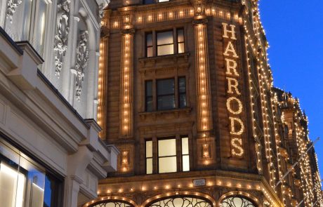 Harrods ouvre un magasin ultra-luxe en Chine