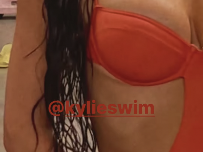 Kylie Jenner lance une nouvelle marque de maillot de bains