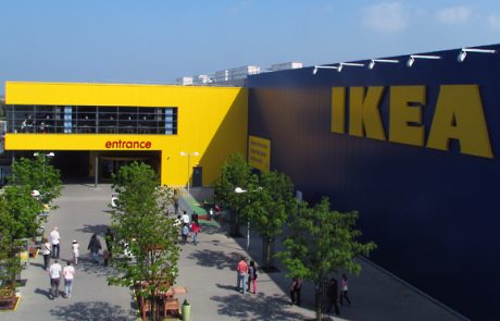 Ikea propose une collection design à l’occasion de son arrivée à Paris