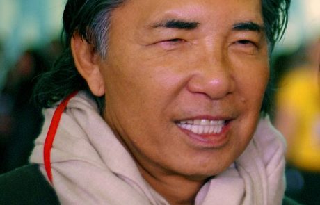 Kenzo Takada : un livre pour découvrir le grand couturier