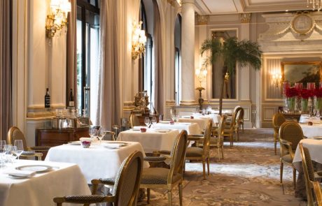 Le George V : premier palace à offrir trois restaurants étoilés