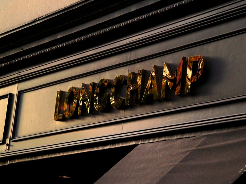 Longchamp lance une collaboration avec Stéphanie D’Heygere