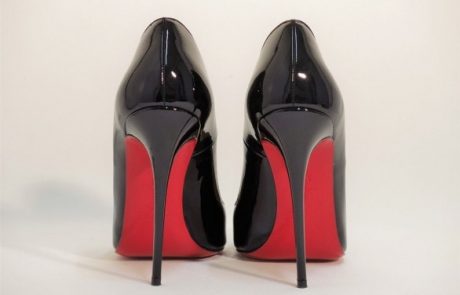 Chaussures Louboutin : pas de monopole pour les semelles rouges