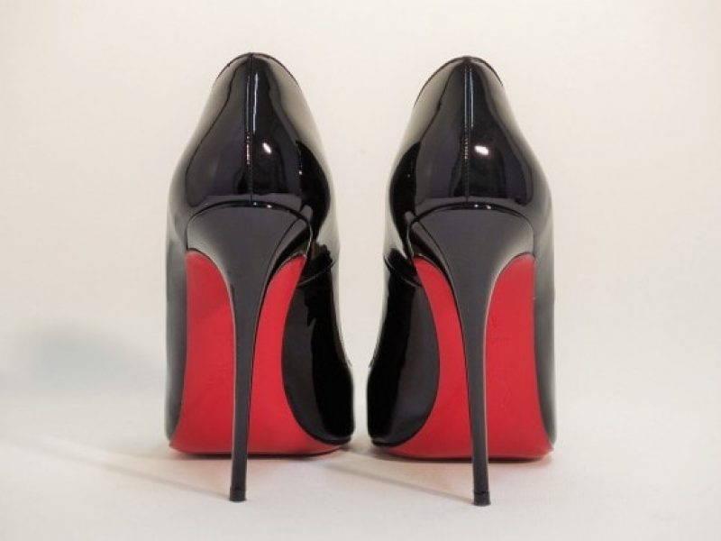 Chaussures Louboutin : pas de monopole pour les semelles rouges