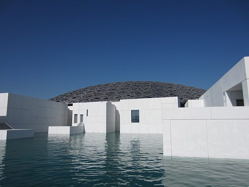 Exposition 10 000 ans de luxe : la perle d’Abou Dhabi présentée au Louvre Abu Dhabi