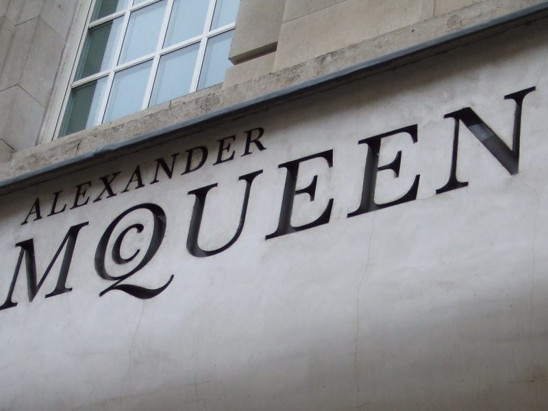 Fin de collaboration entre Sarah Burton et la Maison Alexander McQueen