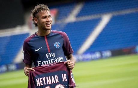 Diesel et Neymar créent un nouveau parfum