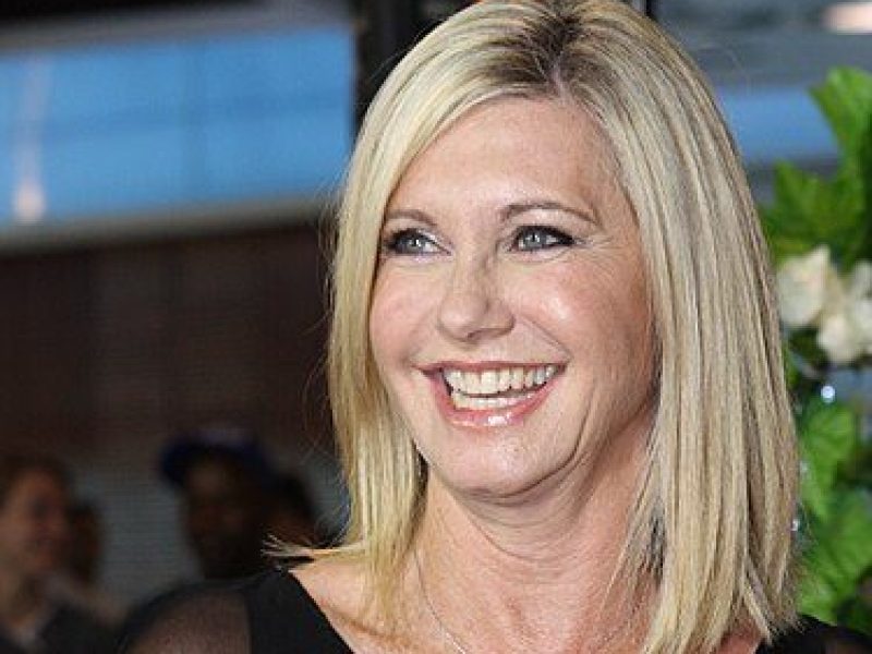 Olivia Newton-John vend aux enchères ses tenues de cinéma, dont celles de Grease