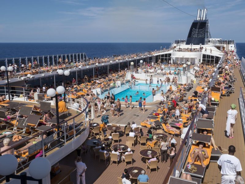 La Méditerranée, du voyage au tourisme de masse