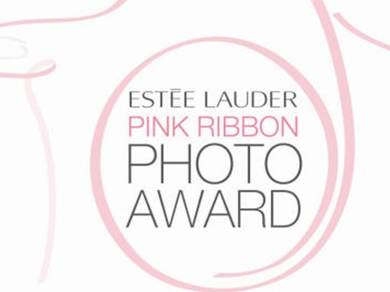 Estée Lauder lance l’édition 2018 du Pink Ribbon Photo Award