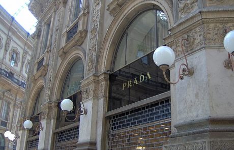 Prada conserve sa boutique dans la Galleria Vittorio Emanuele II à Milan