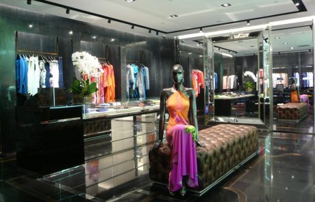 Inauguration de la boutique Roberto Cavalli avenue Montaigne