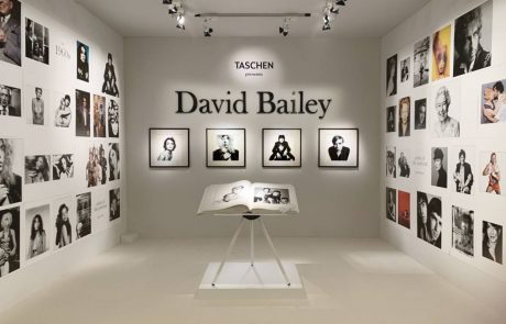 Taschen rend hommage à David Bailey avec un livre collector