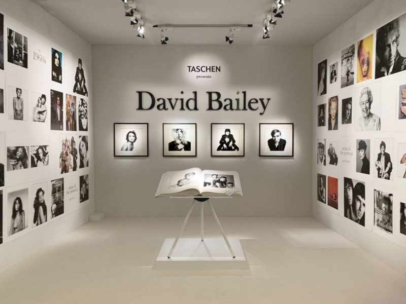 Taschen rend hommage à David Bailey avec un livre collector