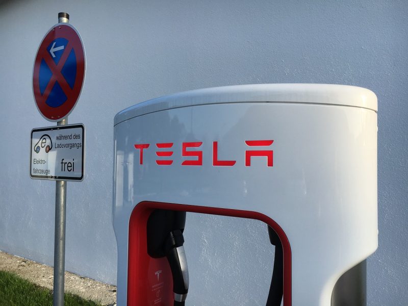 Tesla : une sortie de Bourse mouvementée