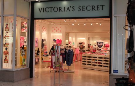 Victoria’s Secret annule son défilé et doit faire face à des difficultés financières