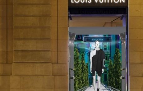 Louis Vuitton présente ses vitrines digitales