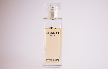 Margot Robbie égérie des parfums Chanel