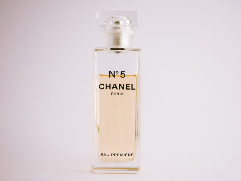 Margot Robbie égérie des parfums Chanel