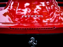 Automobile de luxe : marge record pour Ferrari
