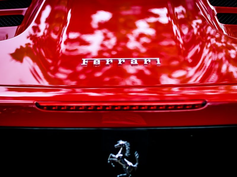 Automobile de luxe : marge record pour Ferrari