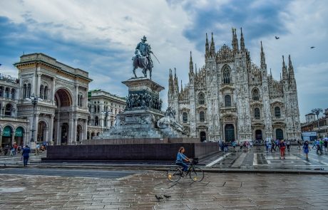 Une Fashion Week numérique et physique à Milan