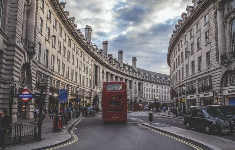 Les clients chinois stimulent les ventes hors-taxe au Royaume-Uni